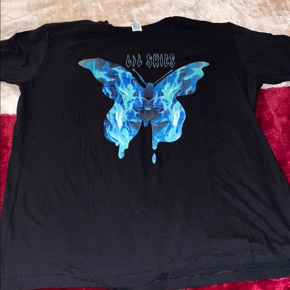 COPY - Lip skies tshirt (street style)